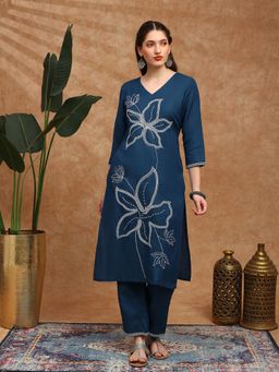 Globus - Women Blue V-Neck Straight Kurta with Pant Set