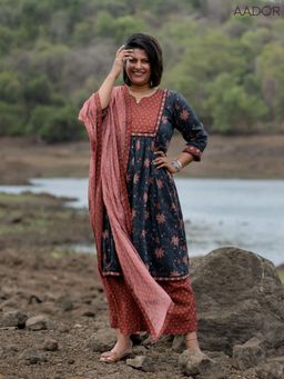 Suta - Pure Cotton Kurta with Pant and Dupatta