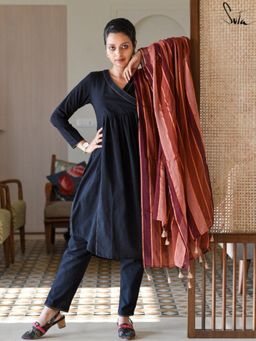 Suta - Black Pure Cotton Kurta with Pant and Dupatta