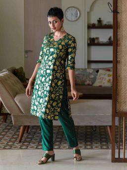 Suta - Green and Gold Viscose Kurta with Pant