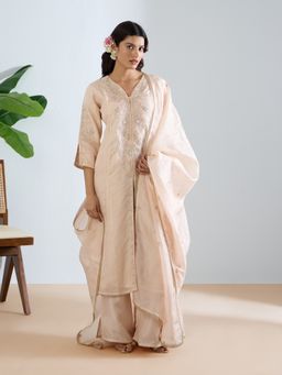THREE-THREE - Ivory Nirai Embroidered Kurta with Pant and Dupatta