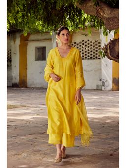 CHARU MAKKAR - Camellia Mustard Three Fourth Sleeves Kurta With Palazzo and Dupatta