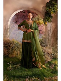 CHARU MAKKAR - Yasha Green Three Fourth Sleeves Linen Kurta With Skirt And Dupatta