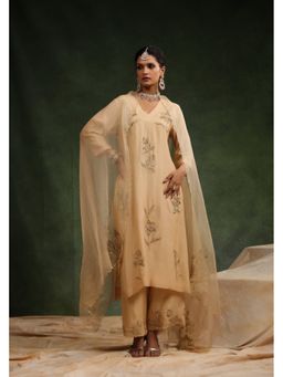 CHARU MAKKAR - Gingeralla Beige Ombre Three Fourth Sleeves Chanderi Kurta with Pant and Dupatta