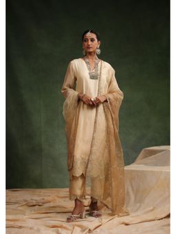 CHARU MAKKAR - Impulsive Beige Ombre Three Fourth Sleeves Silk Kurta With Pant And Dupatta