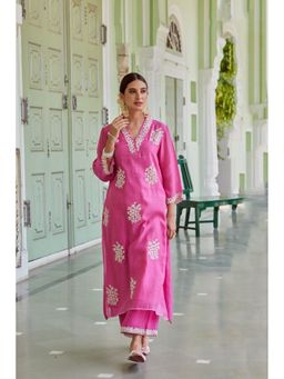 CHARU MAKKAR - Posey Fuchsia Pink Three Fourth Sleeves Cotton Kurta With Pants