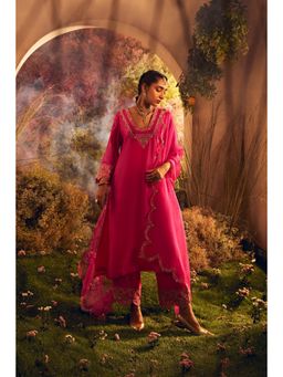 CHARU MAKKAR - Saba Hot Pink Full Sleeves Organza Silk Kurta With Pant And Dupatta