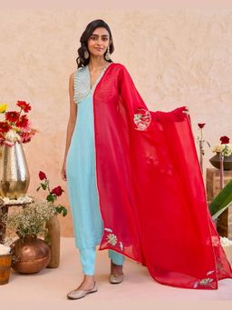 Taro India - Blue Noorani Kurta with Pant and Dupatta