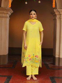 Sutra Art of Clothing - Handloom Yellow Pure Cotton Jamdani Kurta with Pant & Dupatta