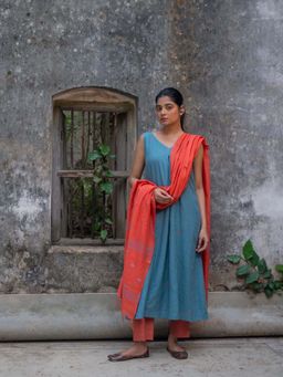 Sutra Art of Clothing - Handloom Grey Cotton Jamdani Kurta with Pant & Dupatta