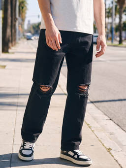 Bewakoof - Men's Black Baggy Fit Distressed Mid-Rise Jeans