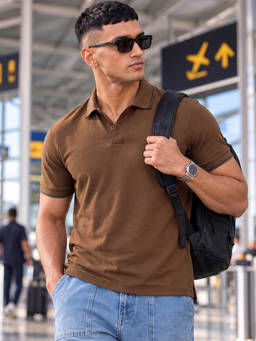 Bewakoof - Men Brown Solid Regular Fit Polo T-Shirt