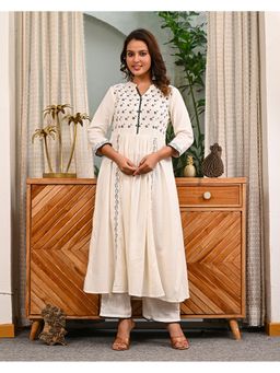 Indi Inside - Off White Three Fourth Sleeves Printed Cotton Kurta with Palazzo