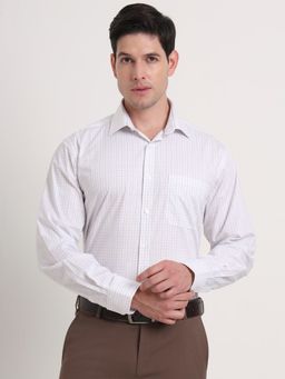 JadeBlue - Men White Pure Cotton Checks Regular Fit Formal Shirt