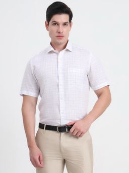 JadeBlue - Men White Linen Checks Regular Fit Formal Shirt