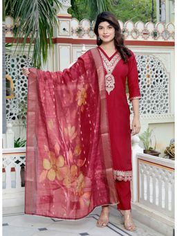 Doriyaan - Women's Red Embroidered Kurta with Pant and Dupatta (Set of 3)
