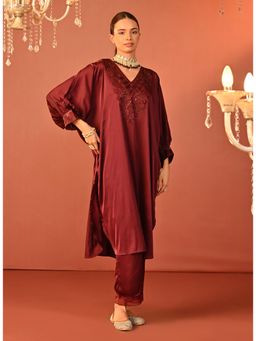 Lakshita - Women's Wine Embroidered Kurta with Pant (Set of 2)