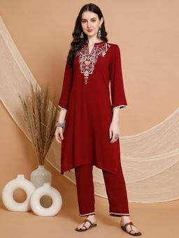 Nayam by lakshita - Women's Maroon Floral Kurta with Pant (Set of 2)
