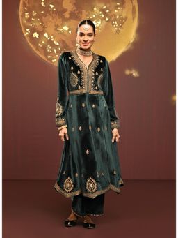 Lakshita - Women's Green Embroidered Kurta with Pant (Set of 2)