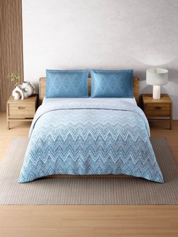SPACES - Zera Hygro 233TC Percale Weave Geometric Bedsheet & Quilt With 2 Pillow Covers Blue Double