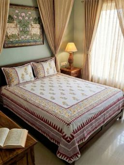 Design Gaatha - Maroon Yellow Floral Block Printed Cotton Bedsheet With 2 Pillow Covers King