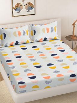 FABINALIV - Off White Geometric 300TC Cotton Blend Fitted Bedsheet With 2 Pillow Covers King