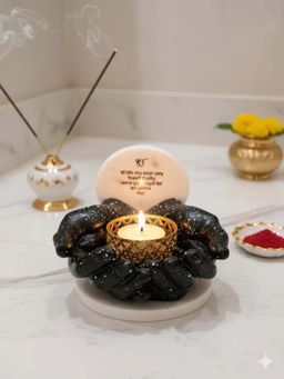 Homearte - Marble Ik Onkar Mantra With Black Hands Base