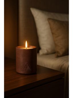 Acad Home - Brown Steady Flow - Scented Candle