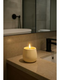 Acad Home - Cream Rooted Light-Scented Candle