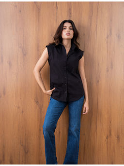 COLOR CAPITAL - Black Sleeveless Poplin Solid Shirt