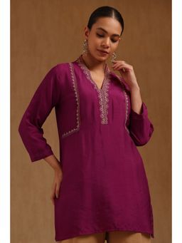 Soch - Women Magenta Dola Silk Embroidered Kurti