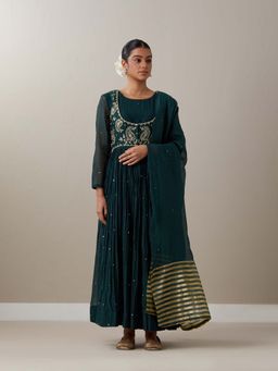 Priya Chaudhary - Green Kurtas Green Jacket Kurta with Pant and Dupatta (Set of 4)