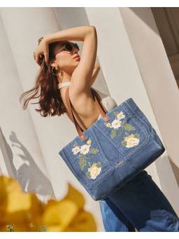 Fizzy Goblet - Blue Jean Genie Tote Bag