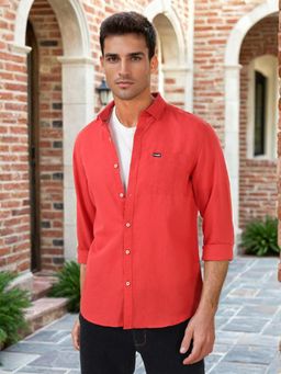 Wrangler - Men Solid Red Shirt (Regular)