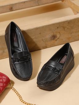 VALIOSAA - Black Casual Slip On Loafers