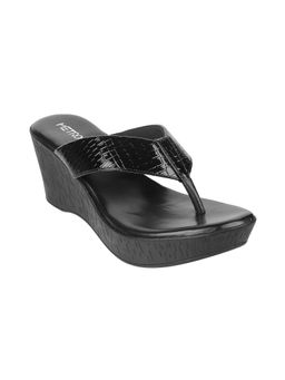 Metro - Womens Black Platform HeelsMetro Women Textured Black Wedges