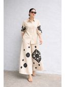 Off White color option