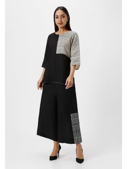 Kaveri - Forest Land Black Top