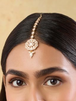 Indinoor - White Lega Kundan Maan Tikka