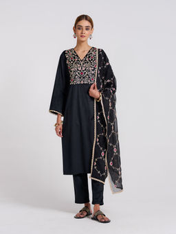 Rustorange - Black Embroidered Gulzar Velvet Kurta with Pant and Dupatta (Set of 3)