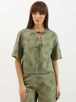 United Colors of Benetton - Green Tie-Up Neck Leaf Print Regular Top
