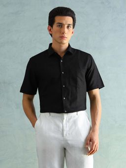 Arrow - Black Solid Regular Fit Shirt