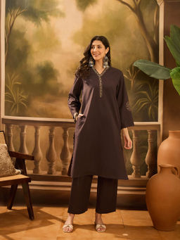 Gahan - Brown Solid V-Neck Solid Kurta Set for Women (Set of 2)