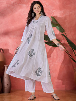 Gahan - White Pure Cotton V-Neck Floral Kurta Set for Women (Set of 2)