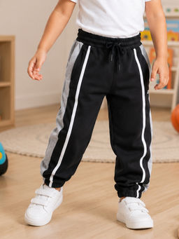 Purple United Kids - Boys Pants in Black with Jogger Fit & Active Wear Design