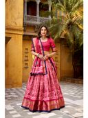 Pink color option, Currently selected
