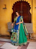 Teal color option, Currently selected