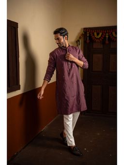 SHASAK - Men Wine Cotton Thread Work Regular Fit Kurta