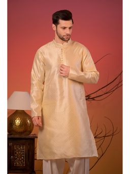 Rangkathaa - Men Off White Cotton Zari Regular Fit Kurta