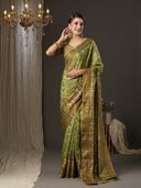 Green color option, Sold out, Currently selected